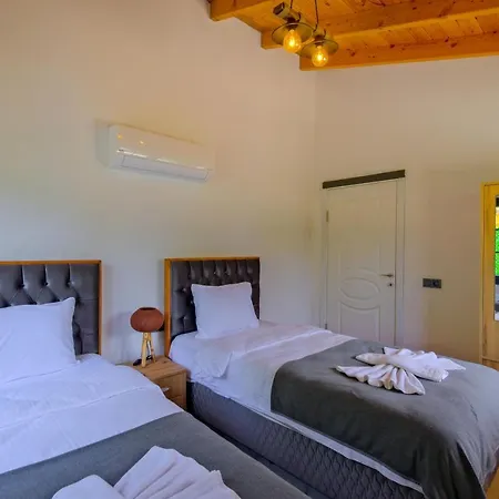 Goecmez Pine Hotell